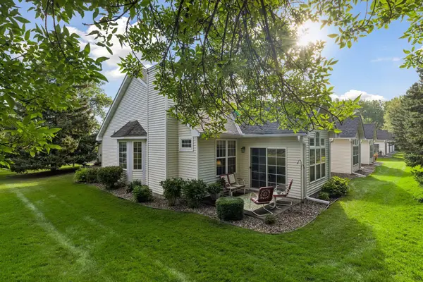 7290 Bordner Drive, Inver Grove Heights, MN 55076