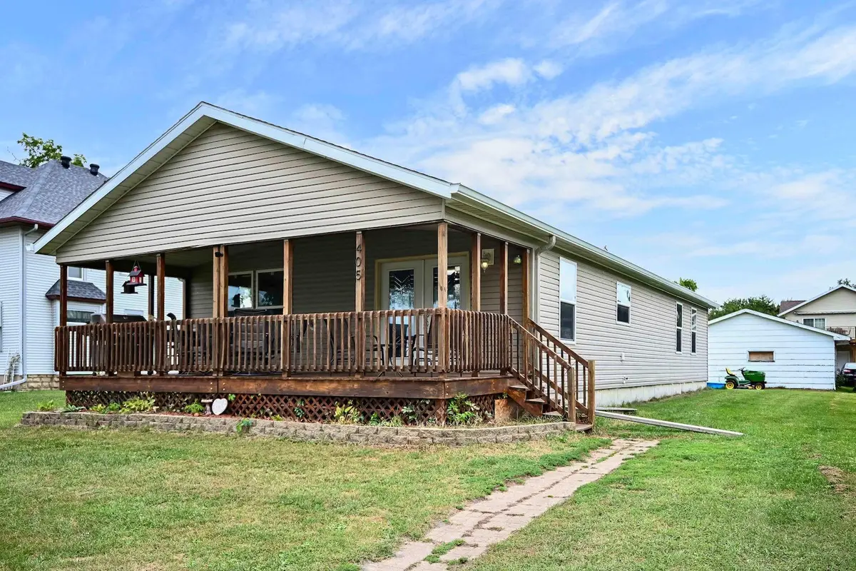 405 E Rushford Avenue, Rushford, MN 55971 - #1