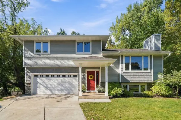 1568 27th Avenue Nw, New Brighton, MN 55112