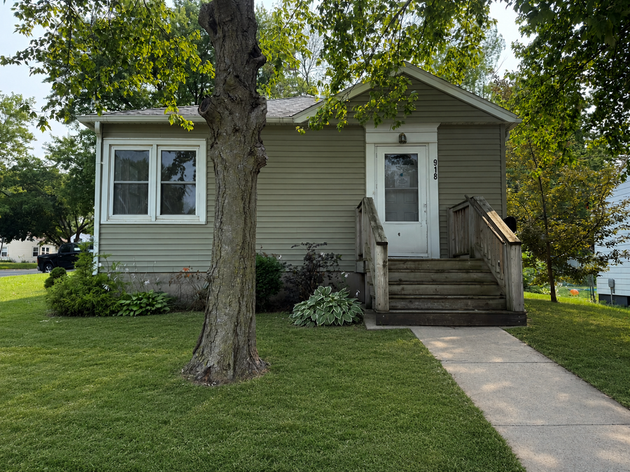 918 Valley Avenue, Albert Lea, MN 56007 - #2