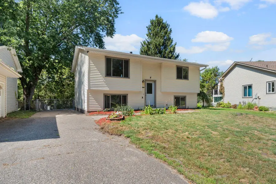 10560 Unity Street Nw, Coon Rapids, MN 55433 - #2