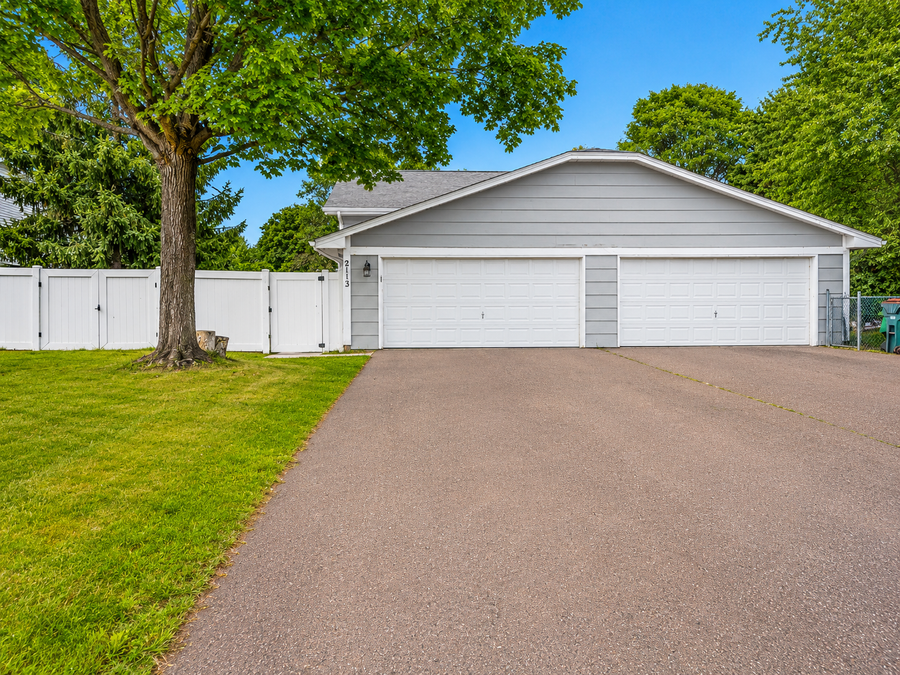 2113 109th Avenue Nw, Coon Rapids, MN 55433 - #2