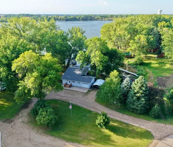 2319 Cottonwood Lake Drive, Windom, MN 56101