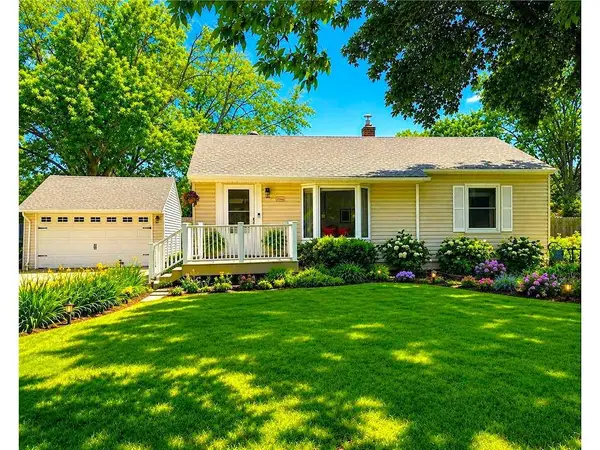 2966 Simpson Street, Roseville, MN 55113