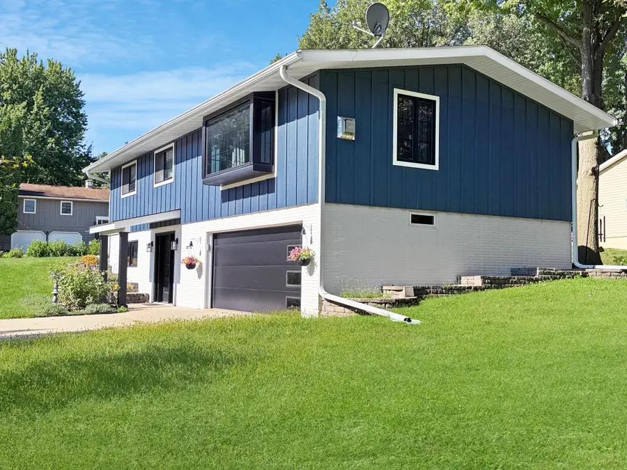 510 Union Street, Fairmont, MN 56031 - #3