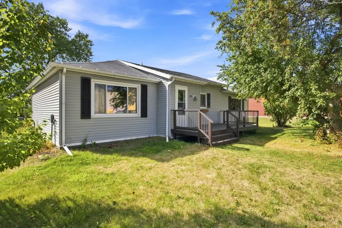 325 3rd Avenue W, Halstad, MN 56548 - #1