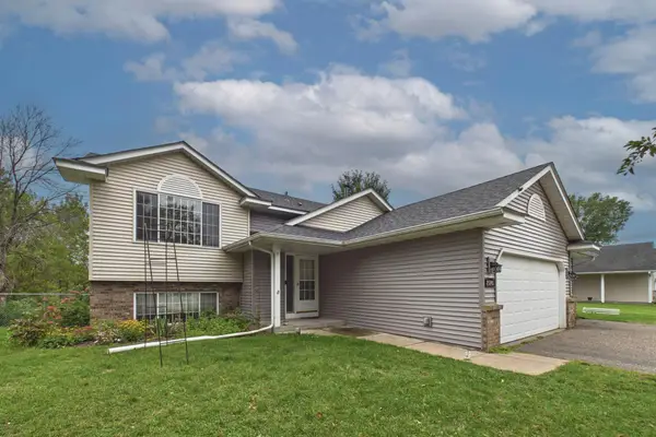 26245 Golden Avenue, Wyoming, MN 55092