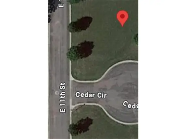 307 Cedar Circle, Winthrop, MN 55396