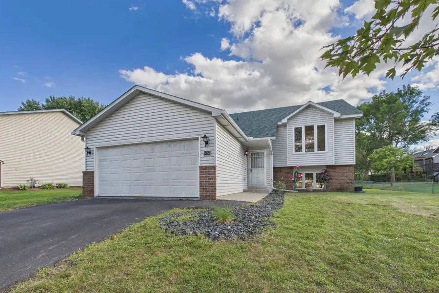 6665 13th Street Court N, Oakdale, MN 55128 - #2