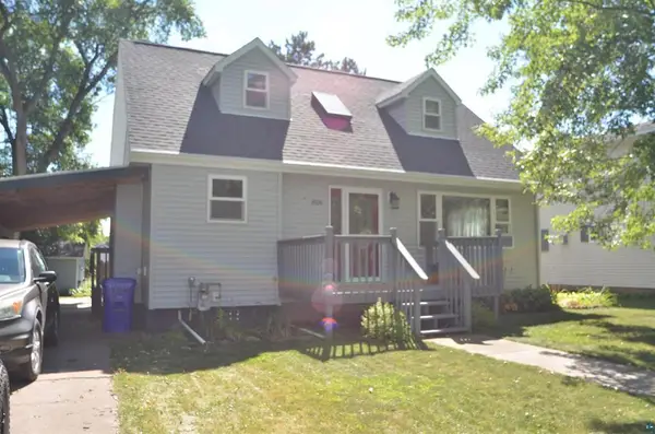 808 6th Street, Moose Lake, MN 55767