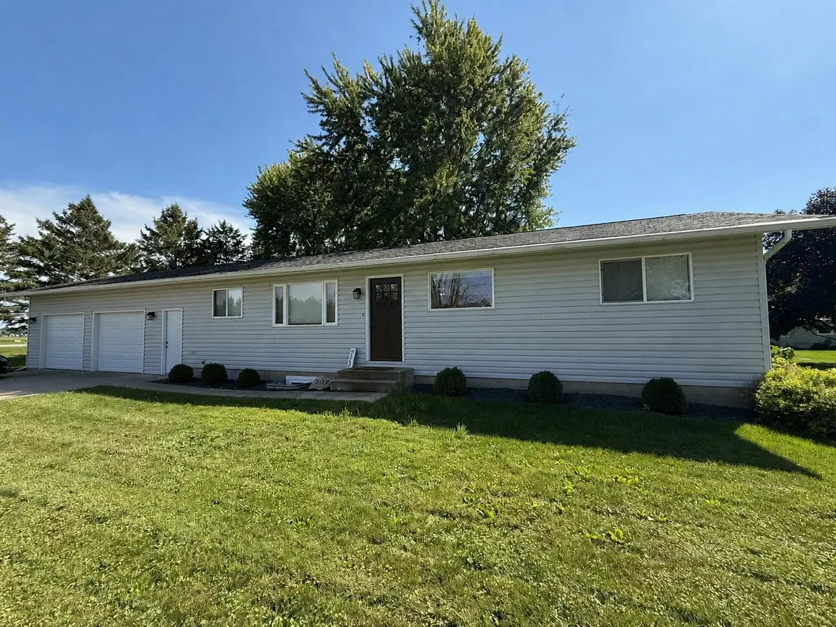 507 5th Street Ne, Hayfield, MN 55940 - #1