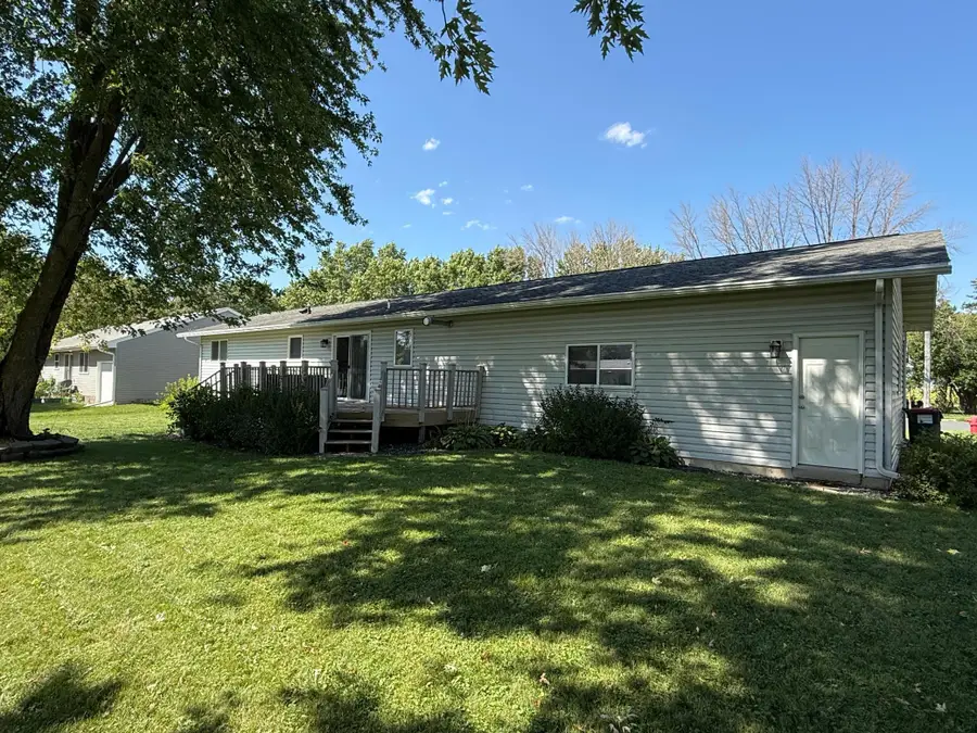 507 5th Street Ne, Hayfield, MN 55940 - #2