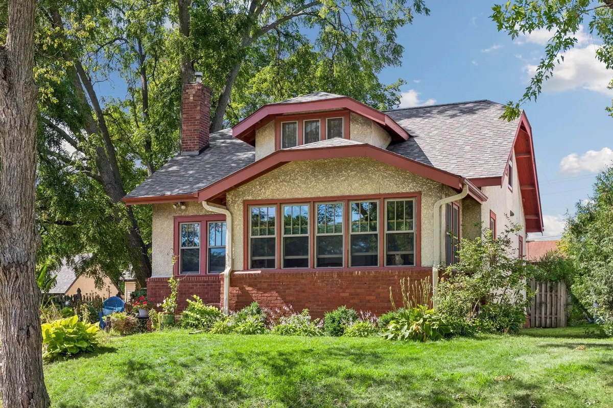 2761 Zenith Avenue N, Robbinsdale, MN 55422 - #1