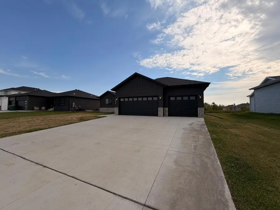10258 Burgundy Drive, Horace, ND 58047 - #3
