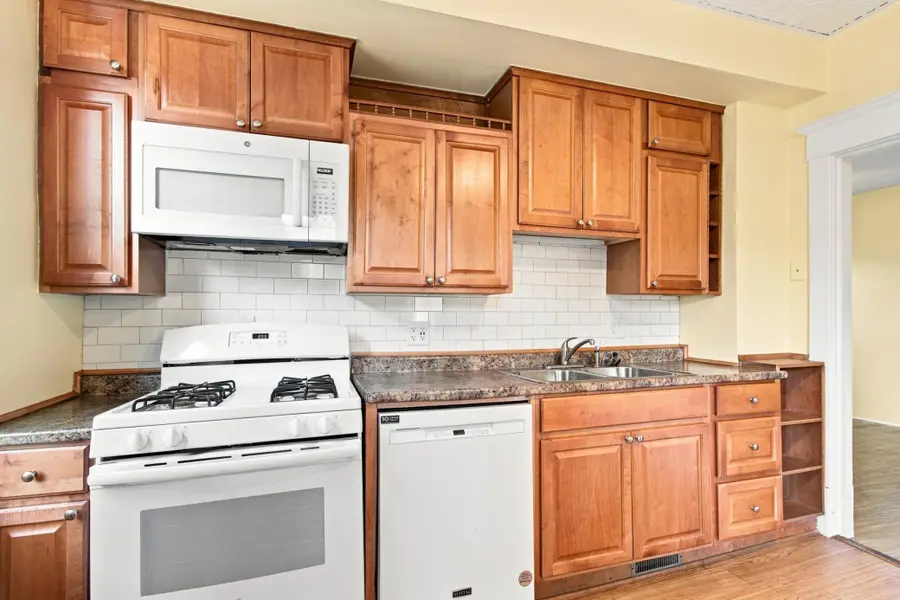 190 Annapolis Street E, West Saint Paul, MN 55118 - #3