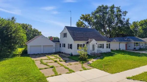 1025 7th Street S, Saint James, MN 56081