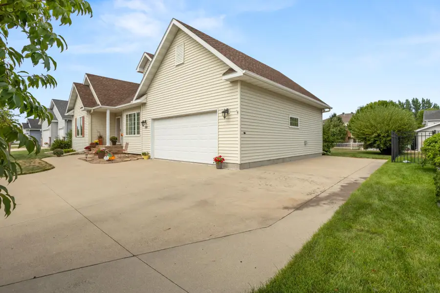 3451 43rd Avenue S, Fargo, ND 58104 - #3