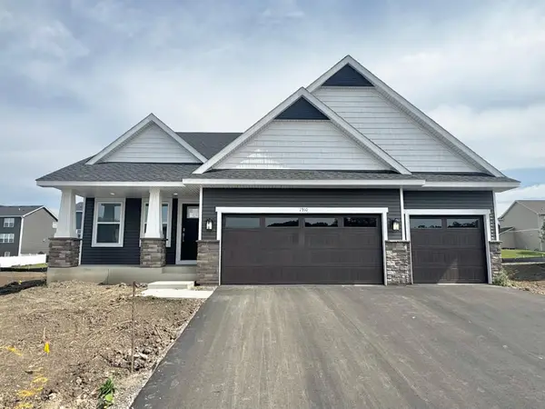 1910 Dogwood Court, Carver, MN 55315