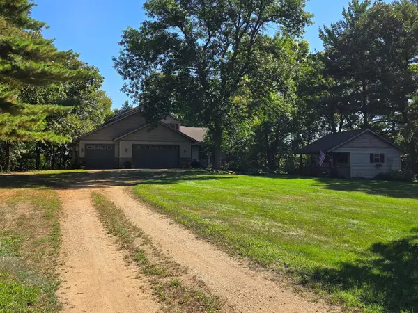 17500 Blackbird Trail, Hastings, MN 55033