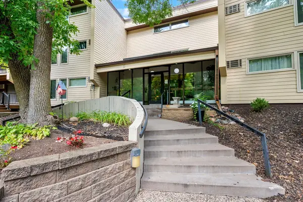 12600 Parkwood Drive #316, Burnsville, MN 55337