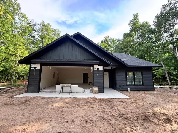 7919 Golf Estates Drive, Pequot Lakes, MN 56472