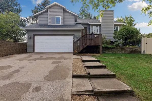 360 117th Avenue Nw, Coon Rapids, MN 55448