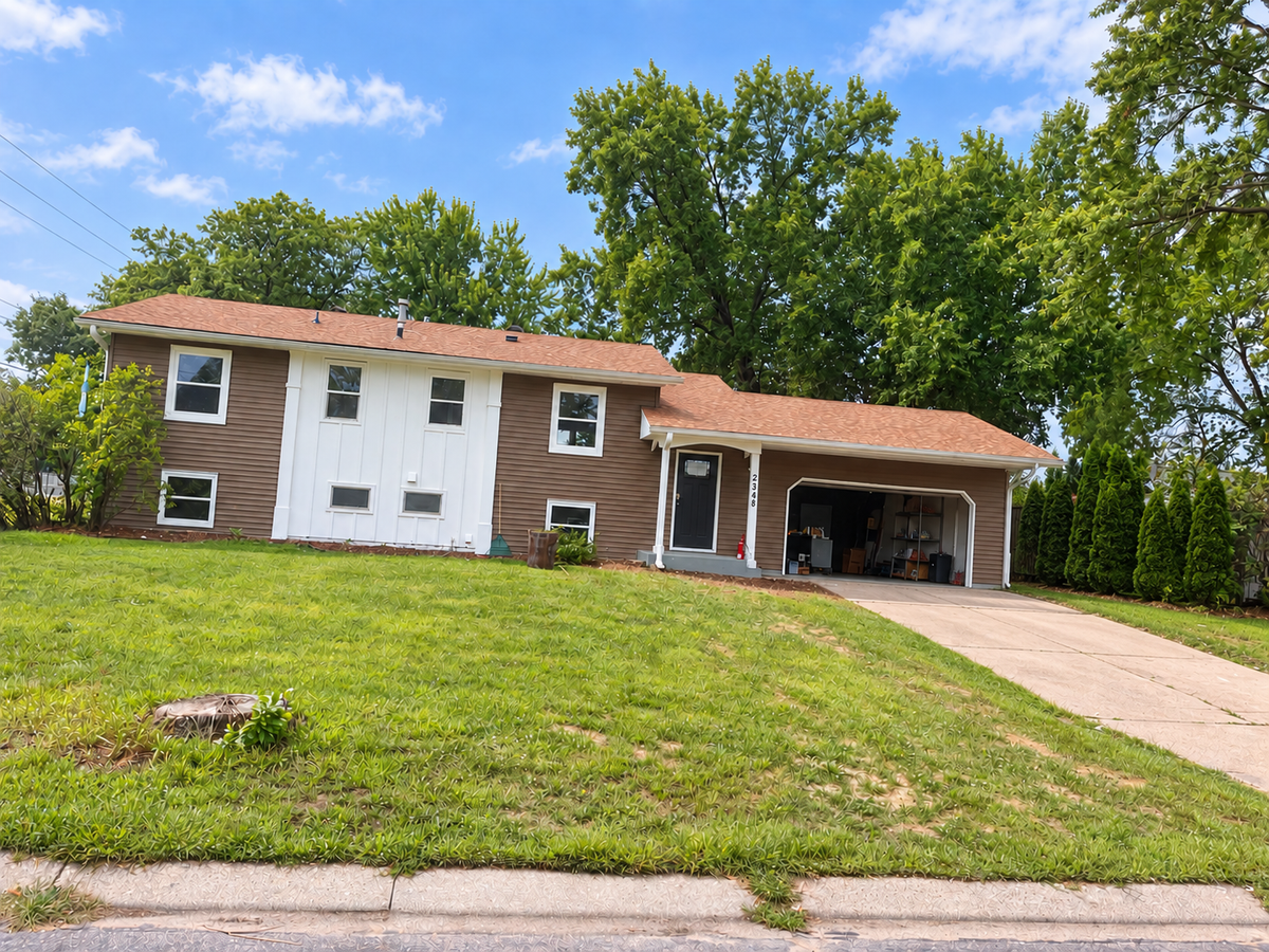 2348 106th Avenue Nw, Coon Rapids, MN 55433 - #1