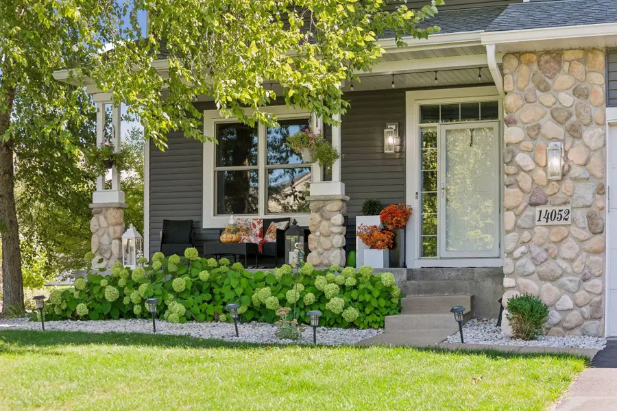 14052 Auburn Avenue, Rosemount, MN 55068 - #2
