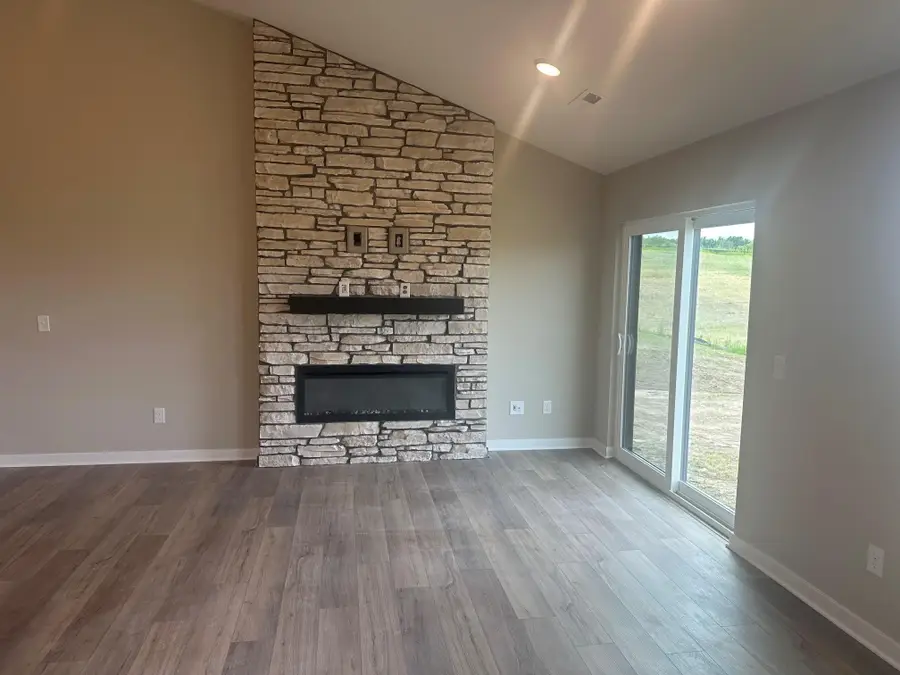 6364 Isle Avenue S, Cottage Grove, MN 55016 - #3