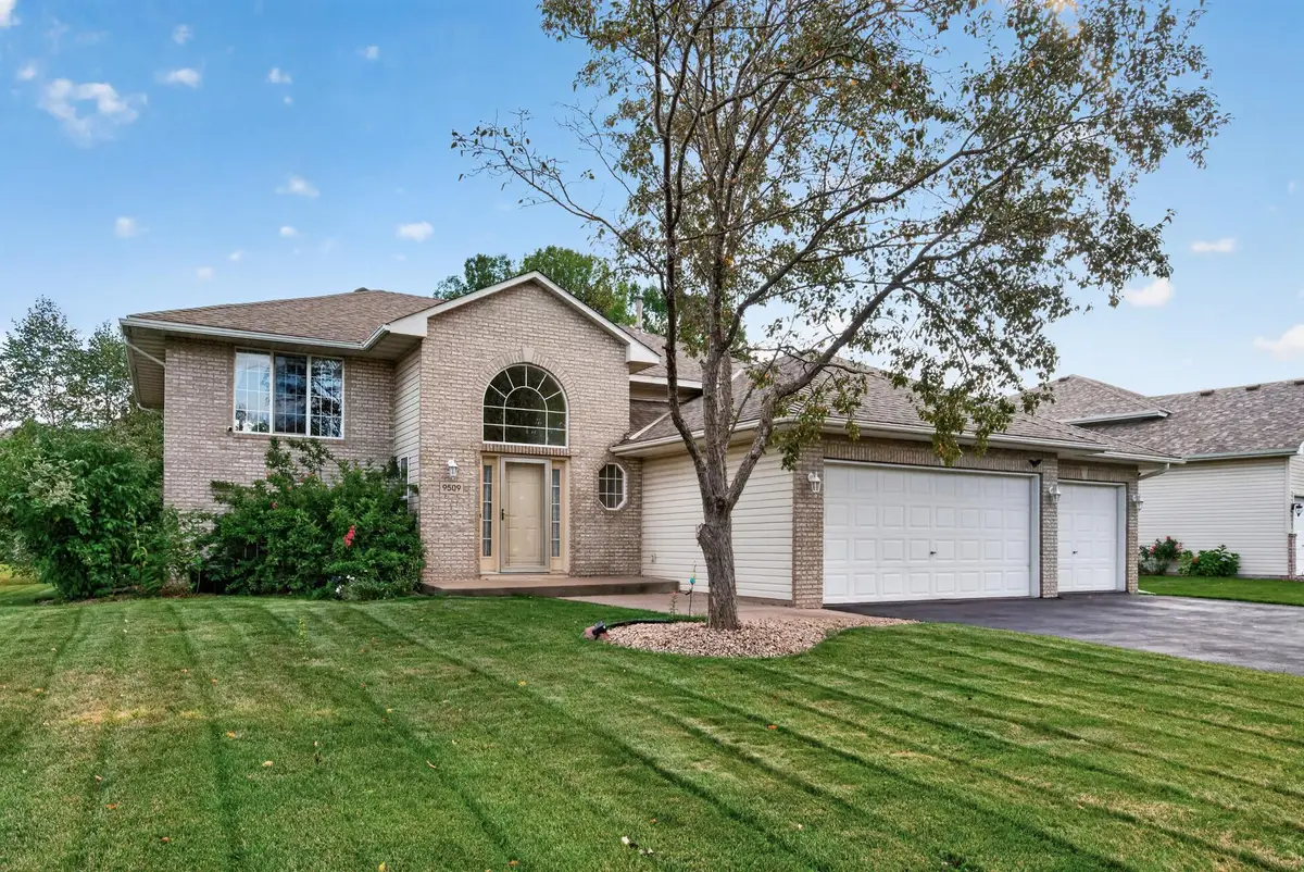 9509 Dogwood Avenue N, Brooklyn Park, MN 55443 - #1