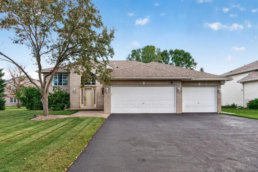 9509 Dogwood Avenue N, Brooklyn Park, MN 55443 - #2