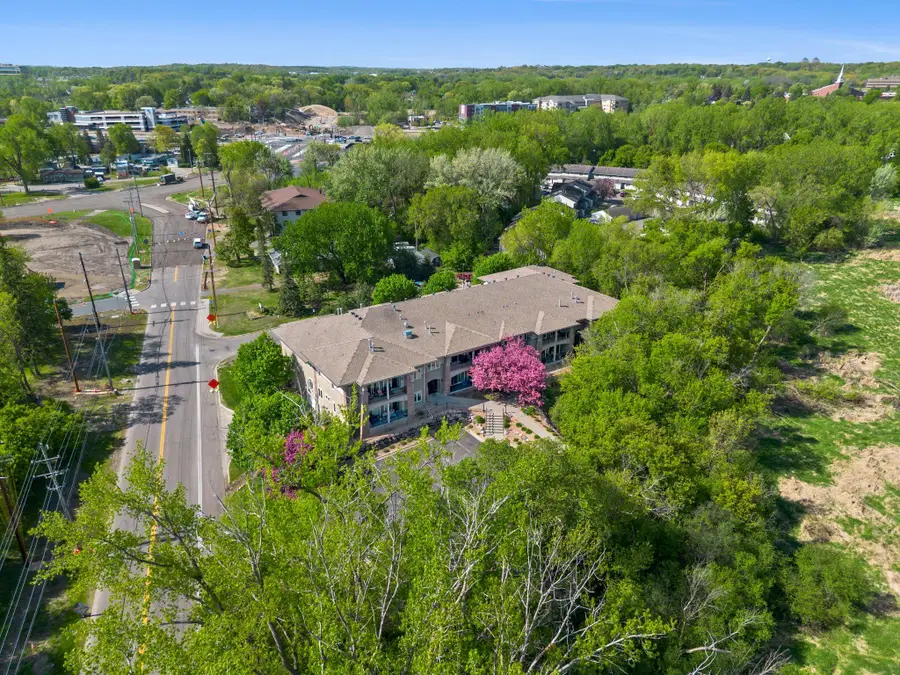10806 S Shore Drive #103, Plymouth, MN 55441 - #3