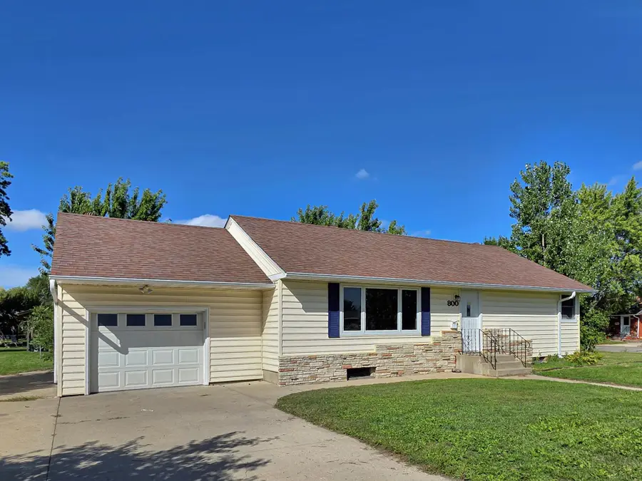 800 King Avenue Sw, Wadena, MN 56482 - #3