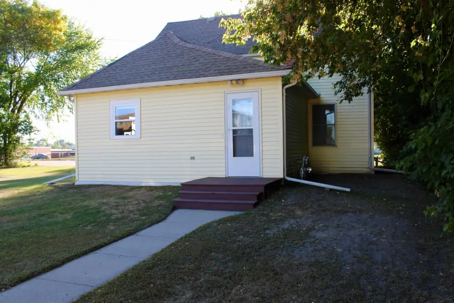 105 Hamilton Avenue Ne, Red Lake Falls, MN 56750 - #3