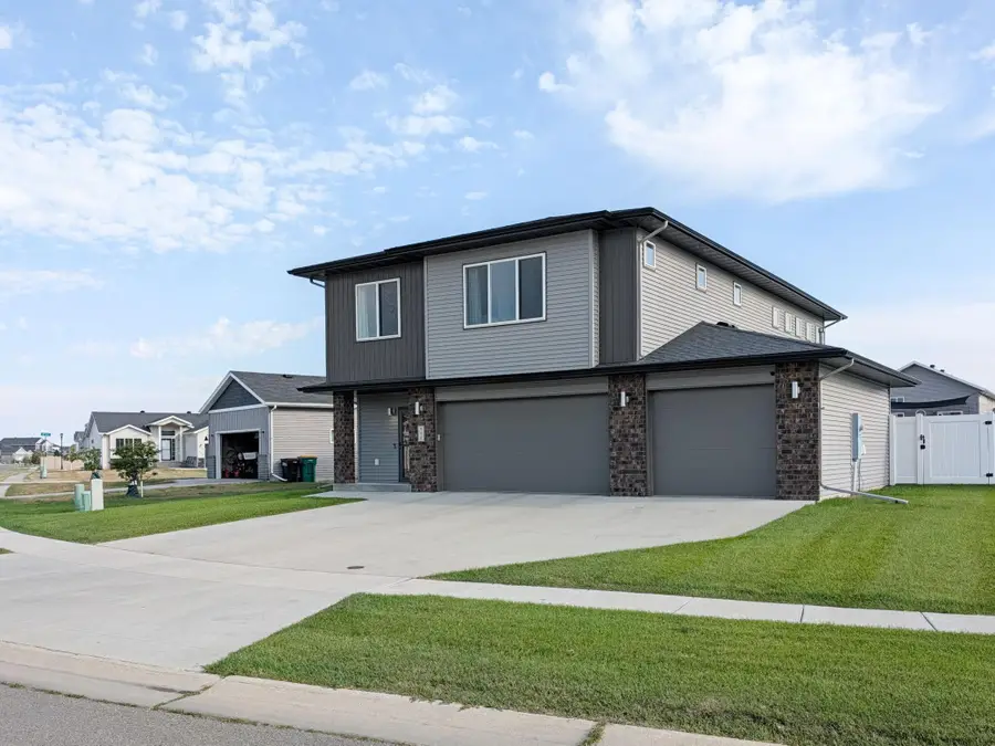 818 Albert Drive W, West Fargo, ND 58078 - #3