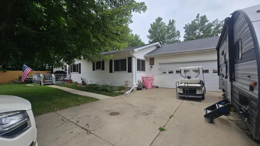 197 2nd Street Ne, Clarks Grove, MN 56016 - #2
