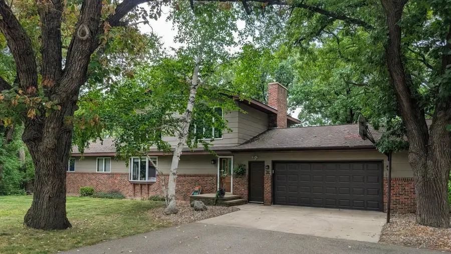 1201 Oak Drive, Montevideo, MN 56265 - #2