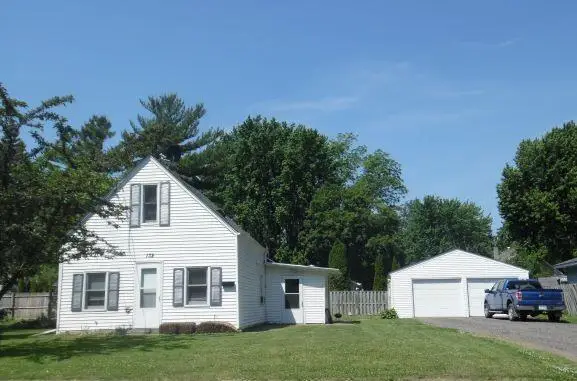 132 6th Street Sw, Forest Lake, MN 55025