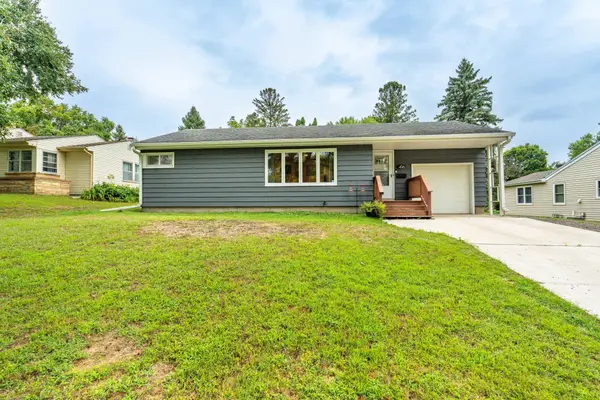 416 E Saint Charles Avenue, Fergus Falls, MN 56537