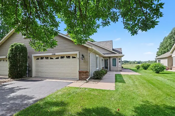 1206 Mckusick Road Lane N, Stillwater, MN 55082