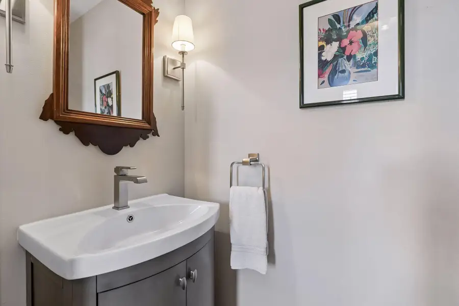1952 Dupont Avenue S, Minneapolis, MN 55403 - #3