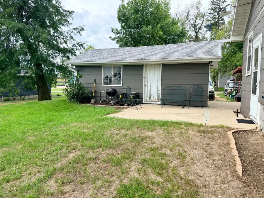330 E 4th Street, Lismore, MN 56155 - #3