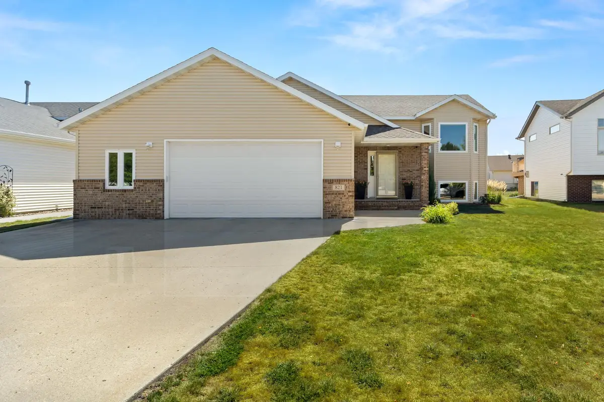 821 16th Avenue W, West Fargo, ND 58078 - #1
