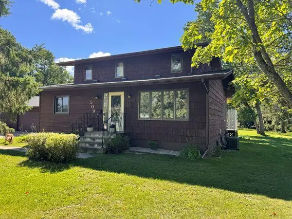 509 12th Street Nw, Chisholm, MN 55719