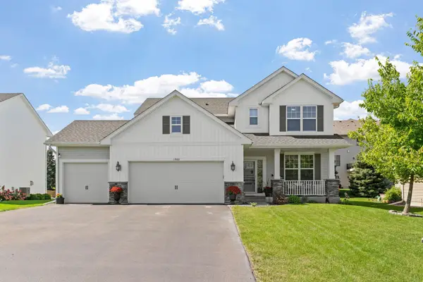 1986 Red Oak Path, Shakopee, MN 55379