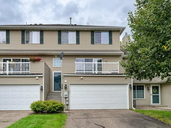336 Gironde Court, Woodbury, MN 55125