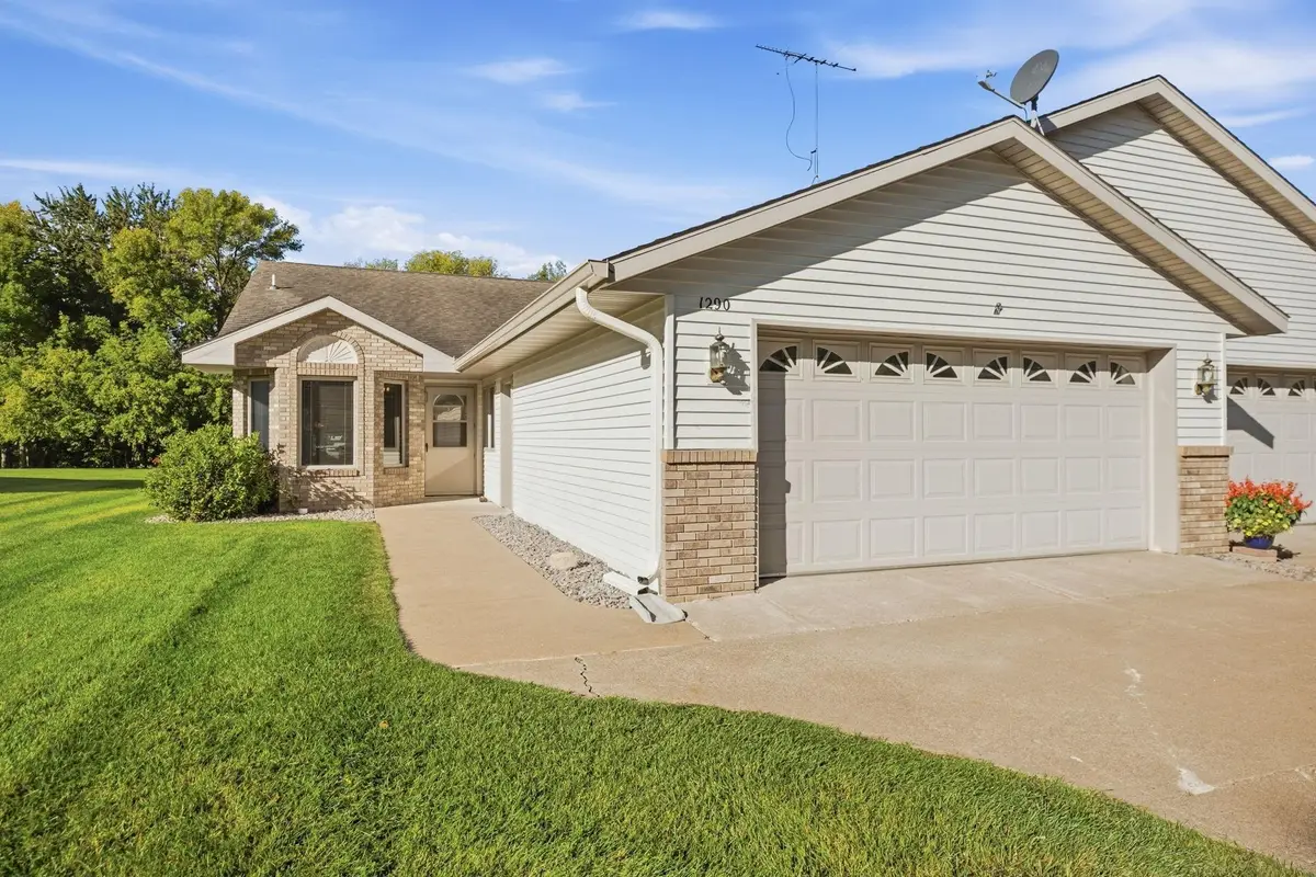 1290 4th Avenue Nw, Milaca, MN 56353 - #1