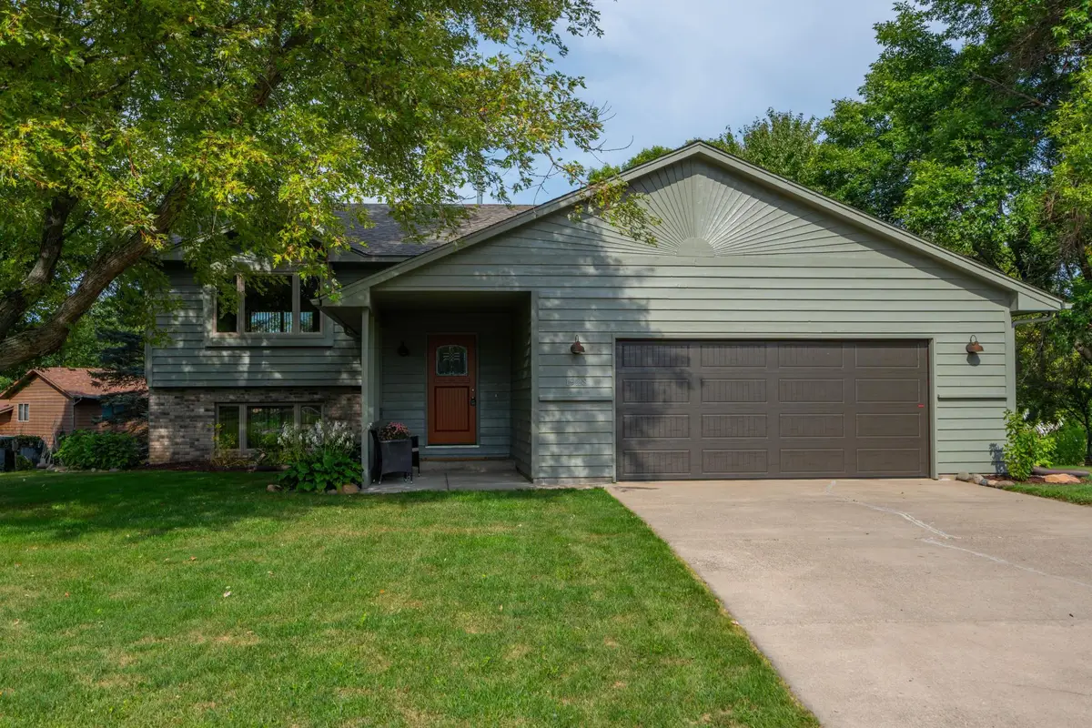 1928 Circle Drive Nw, Sauk Rapids, MN 56379 - #1