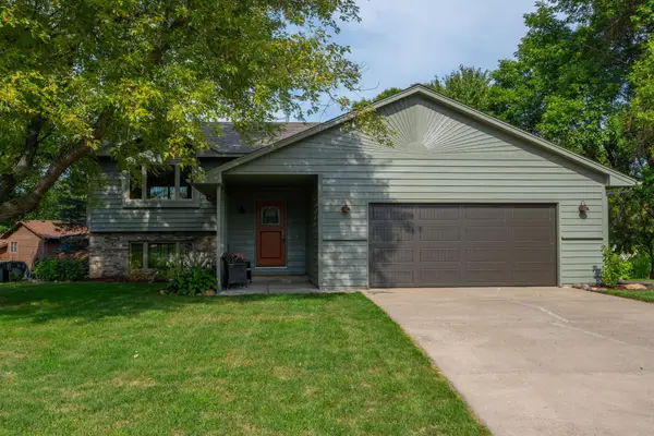 1928 Circle Drive Nw, Sauk Rapids, MN 56379