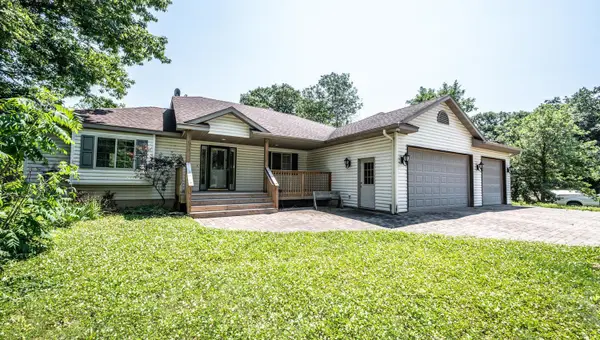 700 Ridge Road, Henderson, MN 56044